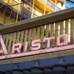 insegna teatro ariston